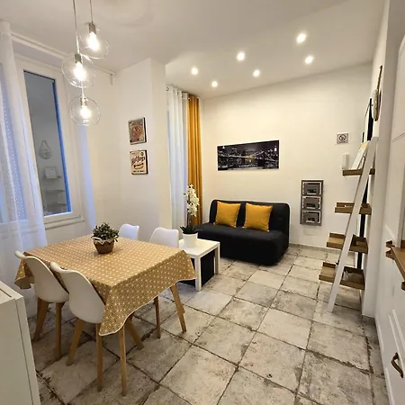 Angolo Apartamento